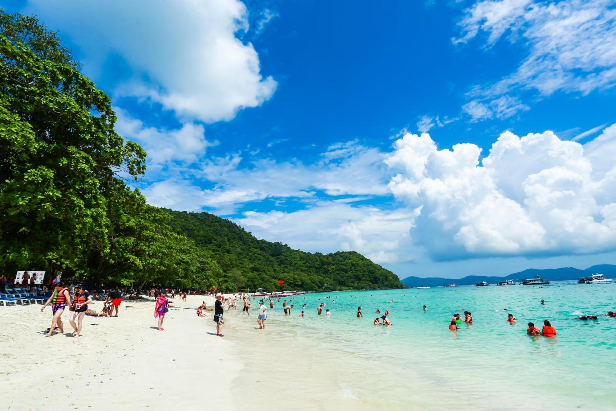 普吉岛-安达曼海景度假村 Pl-Andaman Seaview Resort Karon Buitenkant foto